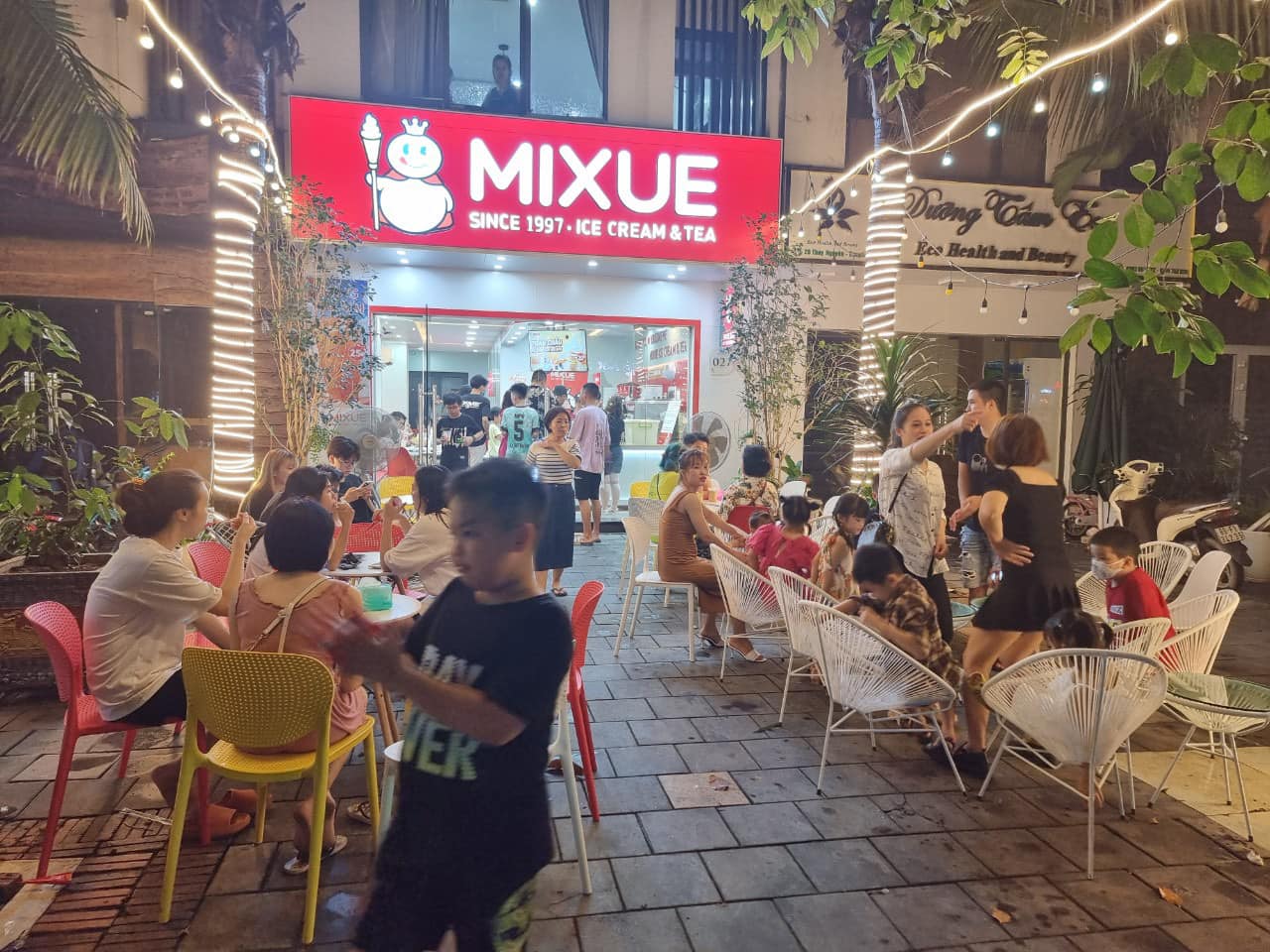 Tiệm bánh Brio Artían Gelato Ecopark