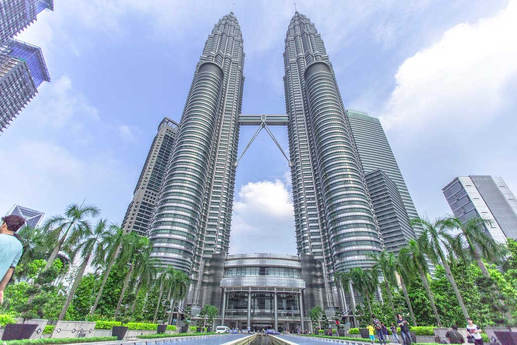 Tòa tháp đôi Petronas tại Kular Lumpur - Malaysia