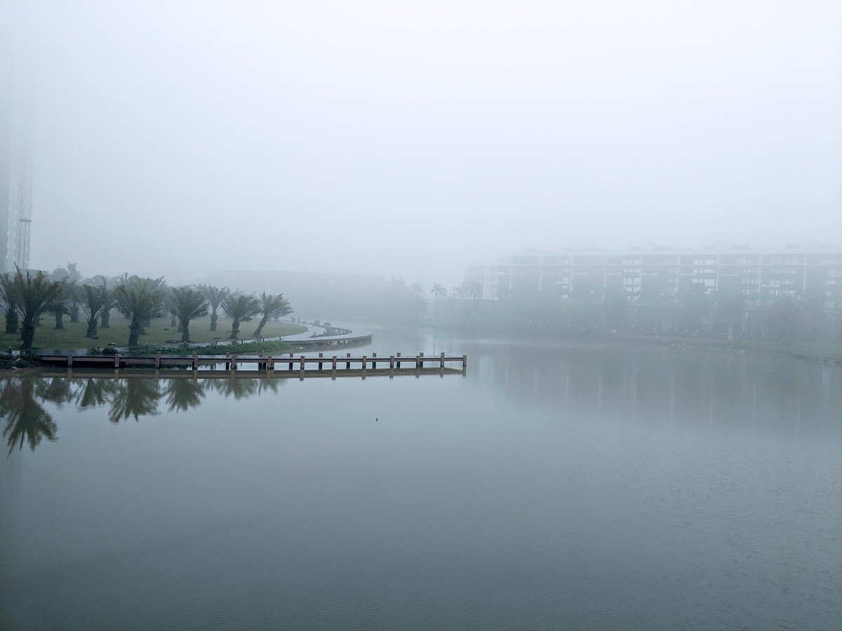 Ecopark trong sương mù
