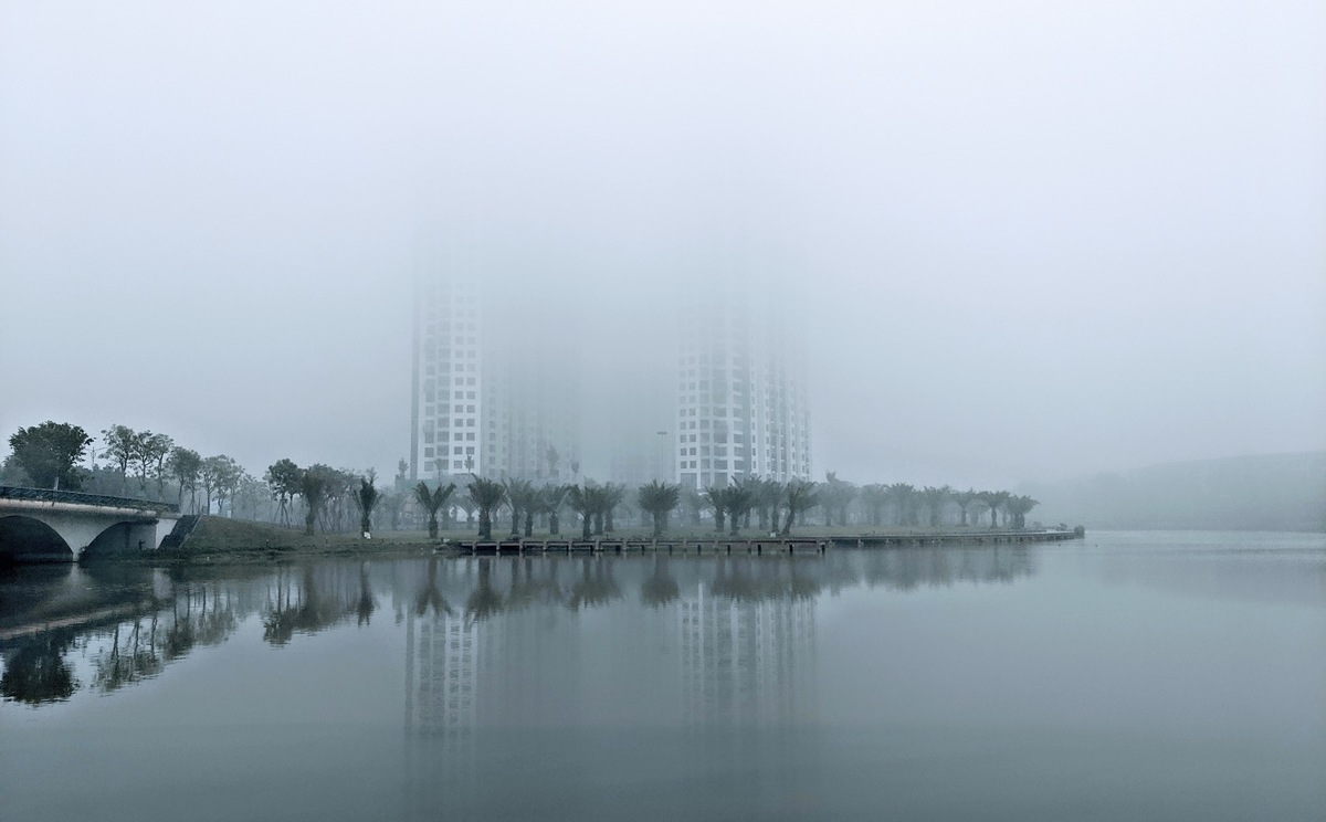 Ecopark trong sương mù