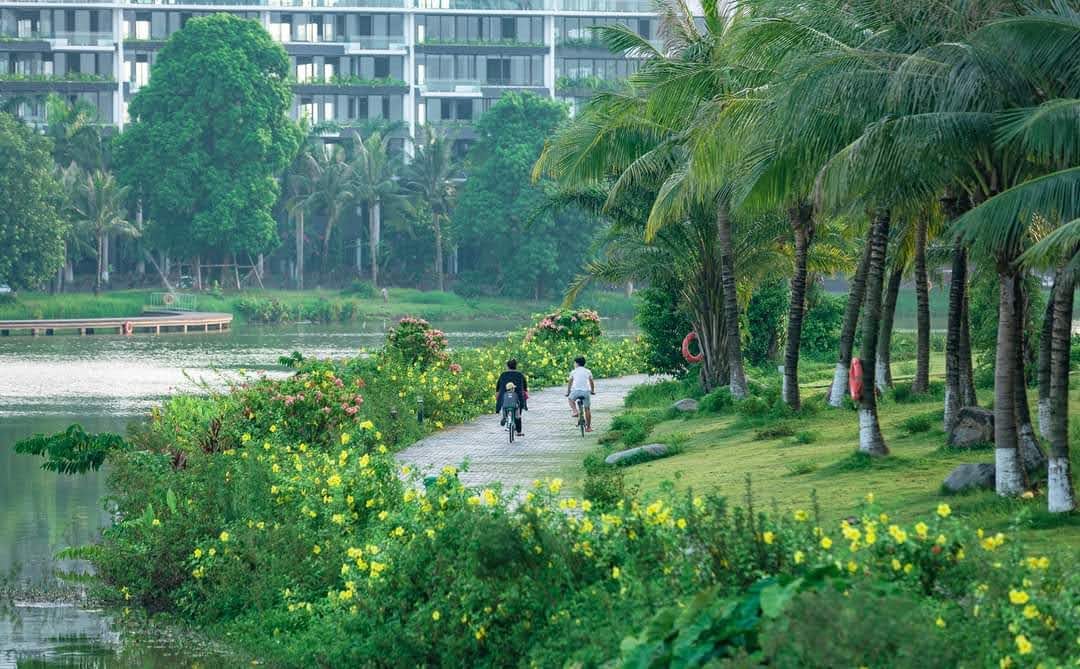 Vỉa hè ở Ecopark